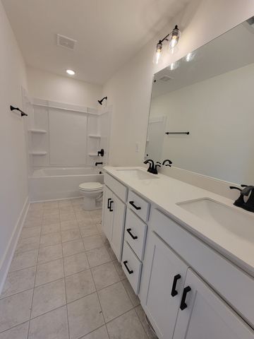 312 Front Ridge Circle, Clarksville, TN 37040