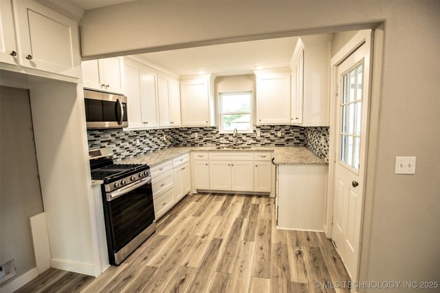 513 W Main Street, Calera, OK 74730