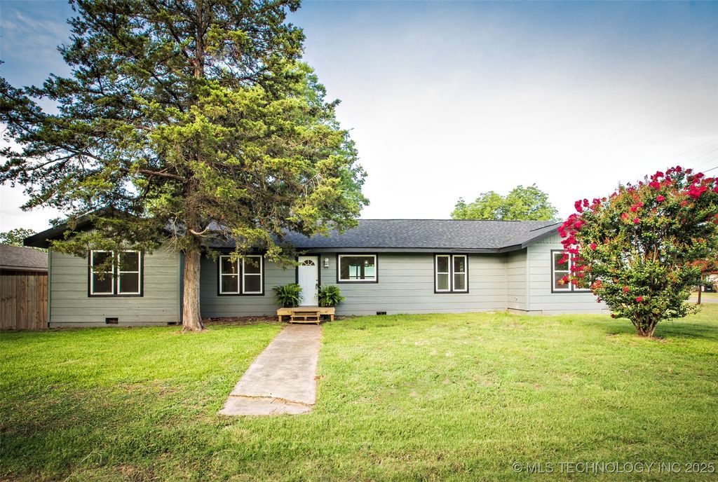 513 W Main Street, Calera, OK 74730