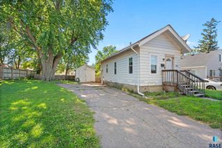 221 N West Ave Avenue, Sioux Falls, SD 57104