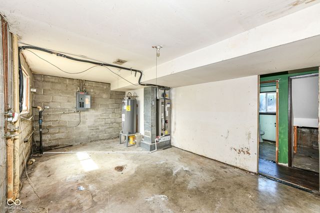 4921 Candy Spots Drive, Indianapolis, IN 46237