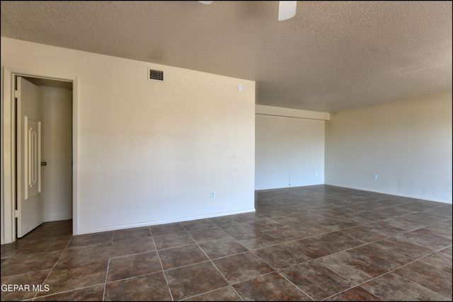 4800 N Stanton Street 185, El Paso, TX 79902