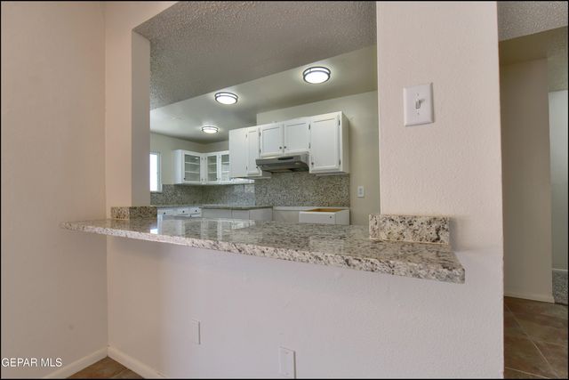 4800 N Stanton Street 185, El Paso, TX 79902