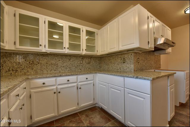 4800 N Stanton Street 185, El Paso, TX 79902
