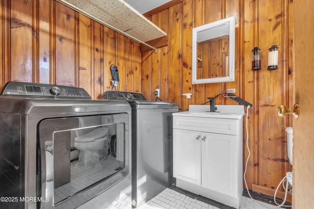 100 Fischer Boulevard, Toms River, NJ 08753