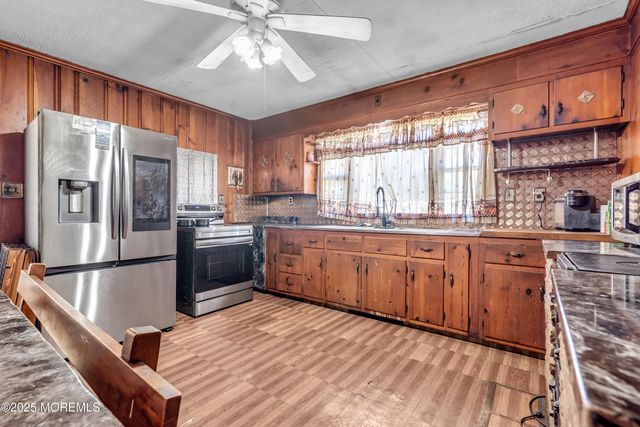 100 Fischer Boulevard, Toms River, NJ 08753