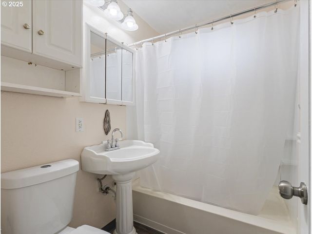 509 MT SHASTA Dr, Vancouver, WA 98664