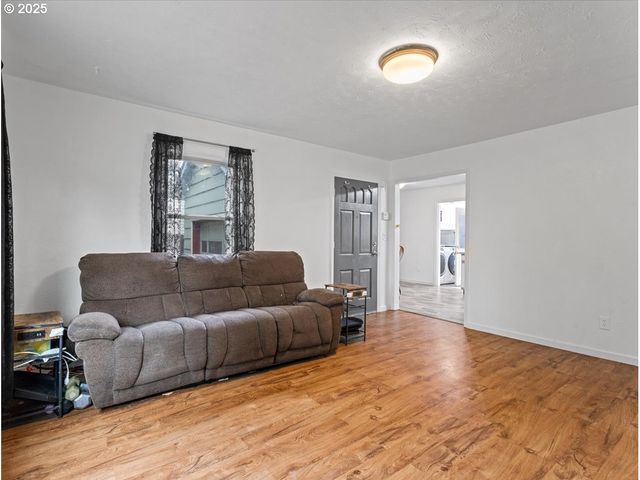 509 MT SHASTA Dr, Vancouver, WA 98664