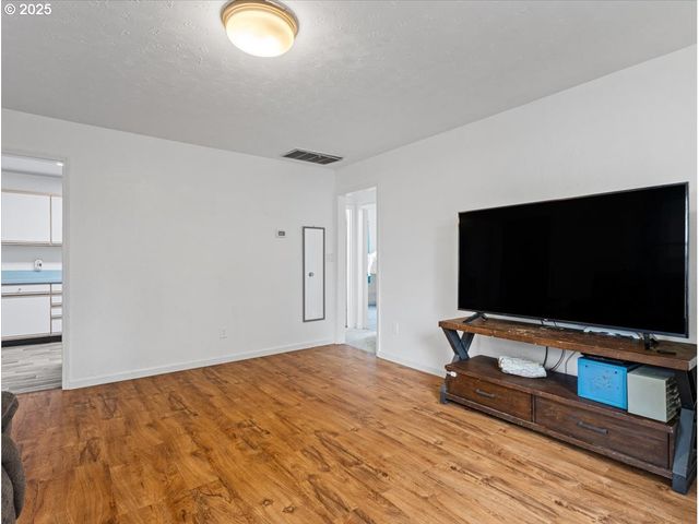 509 MT SHASTA Dr, Vancouver, WA 98664