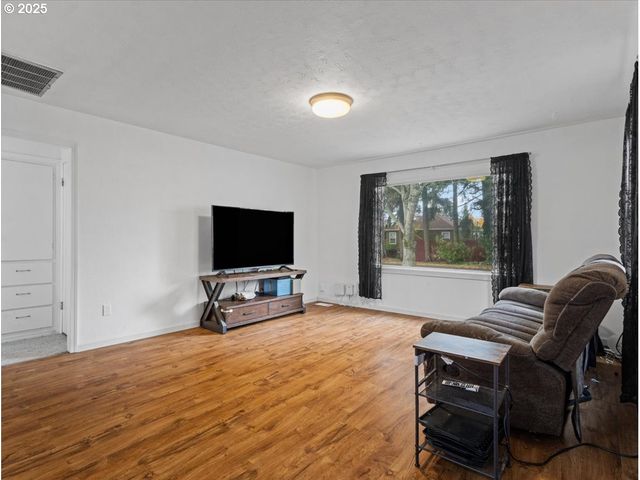 509 MT SHASTA Dr, Vancouver, WA 98664