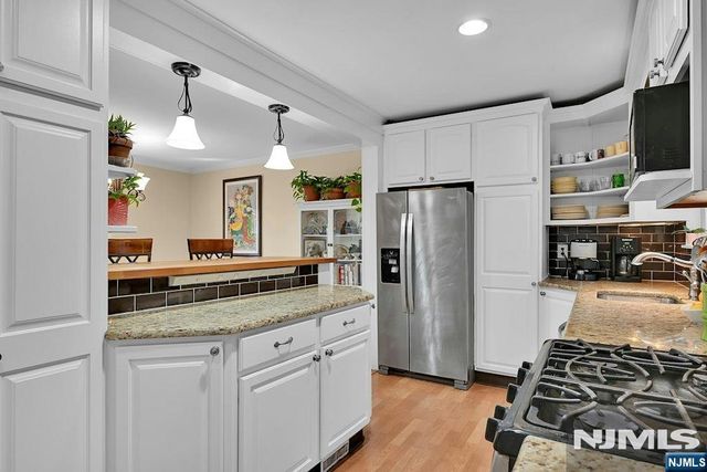 292 Kensington Road, River Edge, NJ 07661