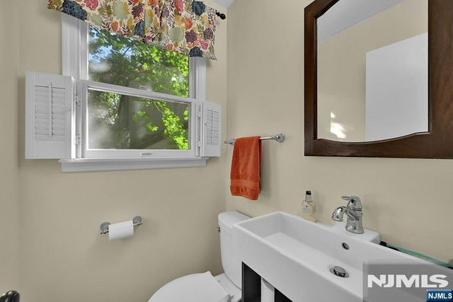 292 Kensington Road, River Edge, NJ 07661
