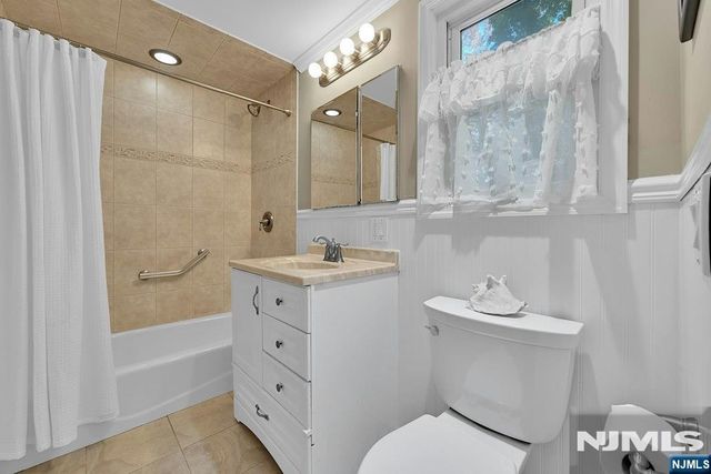292 Kensington Road, River Edge, NJ 07661