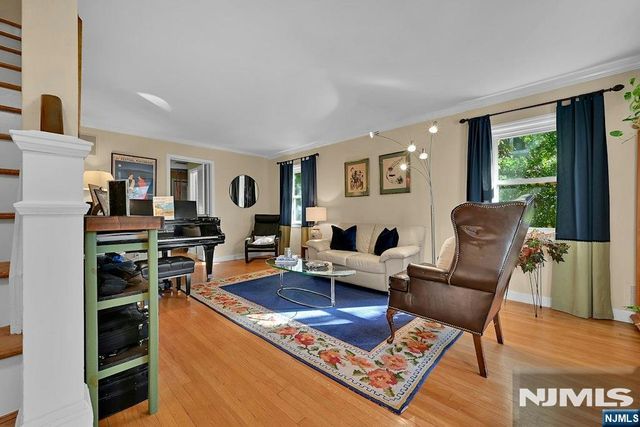 292 Kensington Road, River Edge, NJ 07661