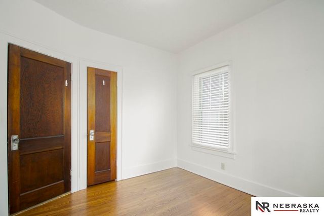 2870 Iowa Street, Omaha, NE 68112