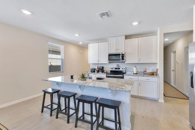 3719 RADIANT MOUNTAIN DRIVE, Plant City, FL 33565