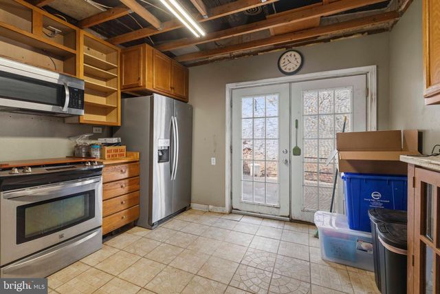 2360 E YORK ST, Philadelphia, PA 19125