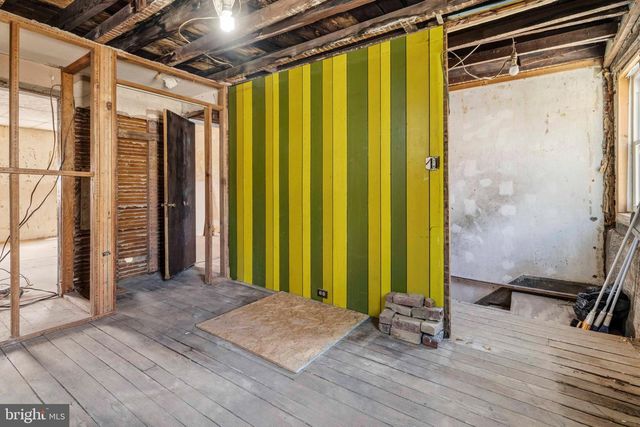 2360 E YORK ST, Philadelphia, PA 19125
