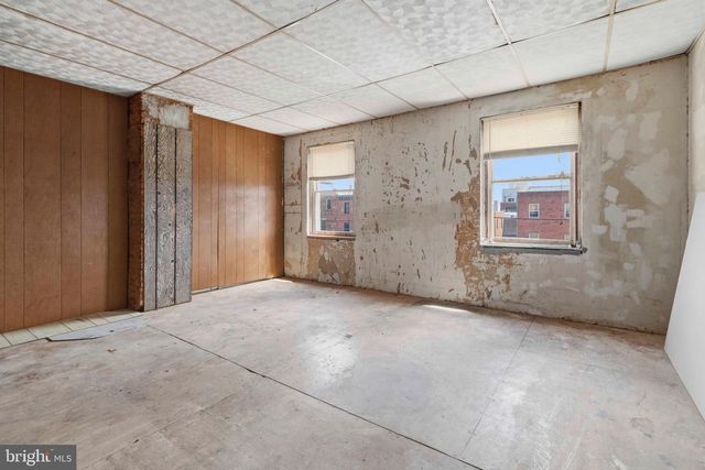 2360 E YORK ST, Philadelphia, PA 19125