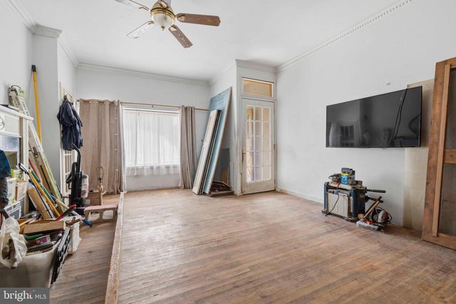 2360 E YORK ST, Philadelphia, PA 19125