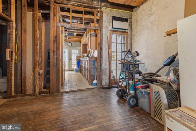 2360 E YORK ST, Philadelphia, PA 19125