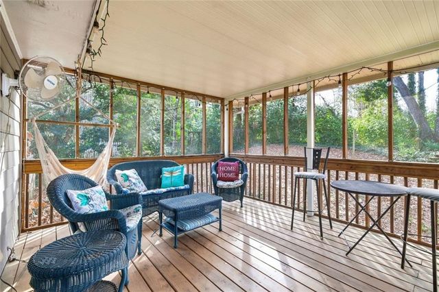 993 Medina SW Drive, Lilburn, GA 30047