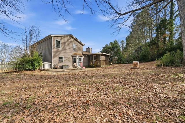 993 Medina SW Drive, Lilburn, GA 30047