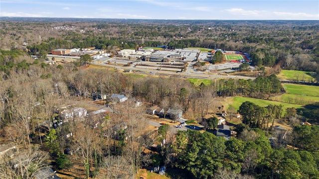 993 Medina SW Drive, Lilburn, GA 30047