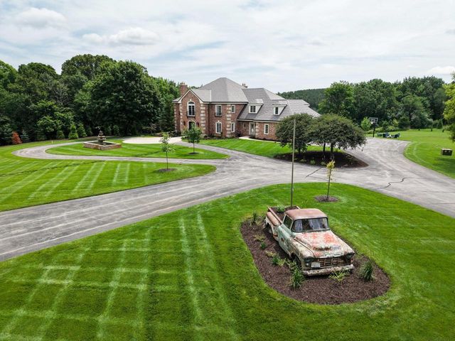 3855 County Highway C, West Bend, WI 53095