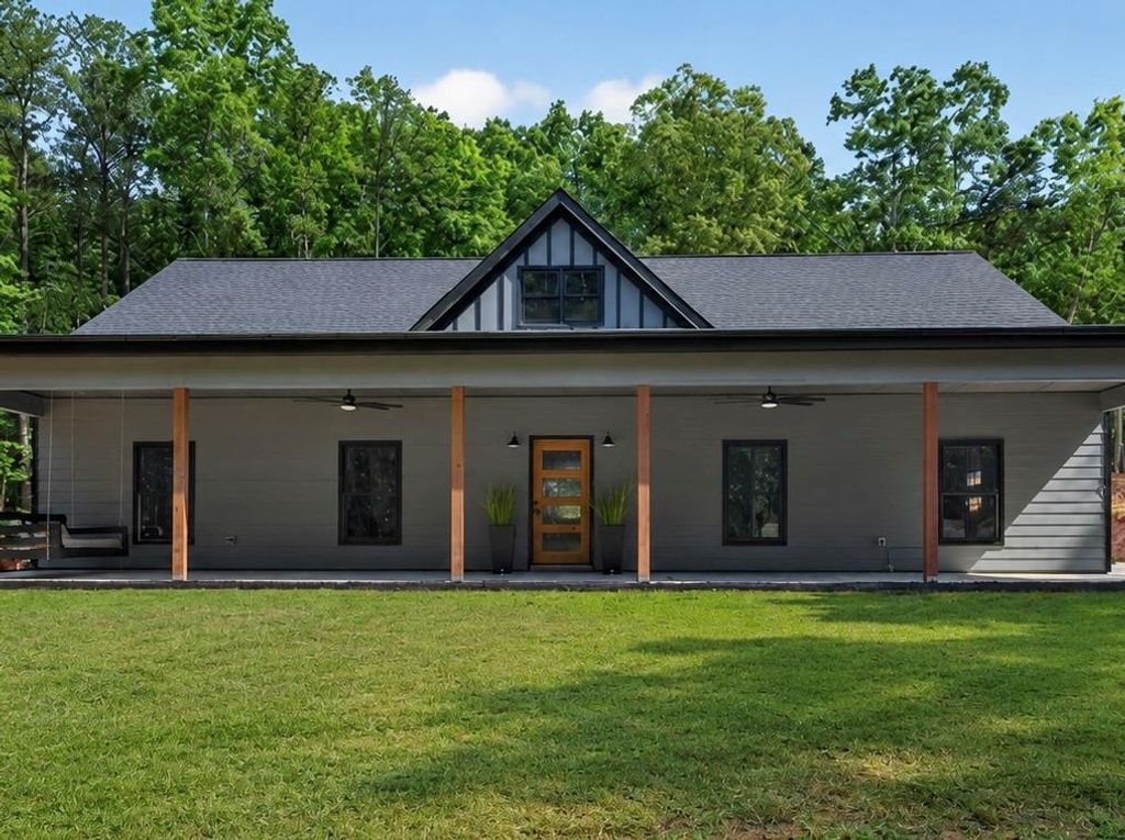 600 H D Atha, Monroe, GA 30655