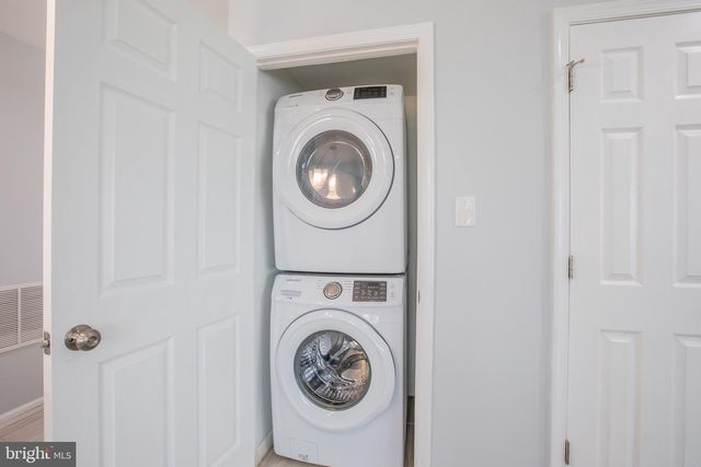 5517 HUNT PL NE, Washington, DC 20019