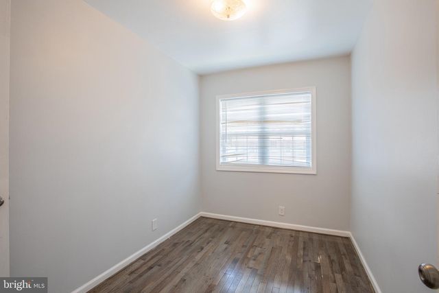 5517 HUNT PL NE, Washington, DC 20019