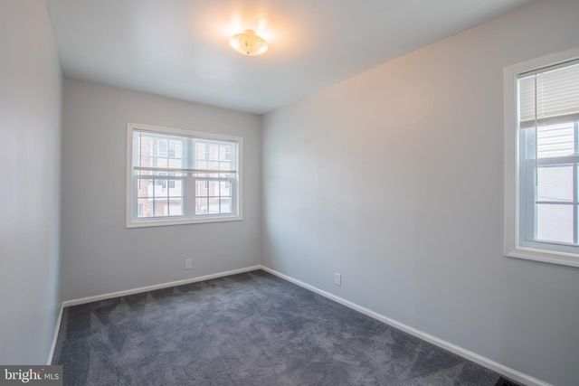 5517 HUNT PL NE, Washington, DC 20019