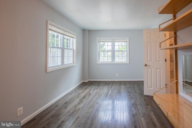 5517 HUNT PL NE, Washington, DC 20019