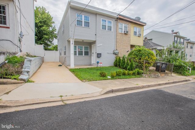 5517 HUNT PL NE, Washington, DC 20019