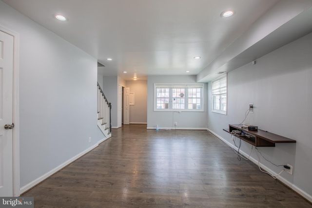 5517 HUNT PL NE, Washington, DC 20019