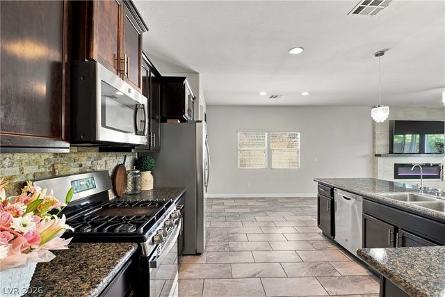 2668 Dorshester Heights Court, Las Vegas, NV 89108