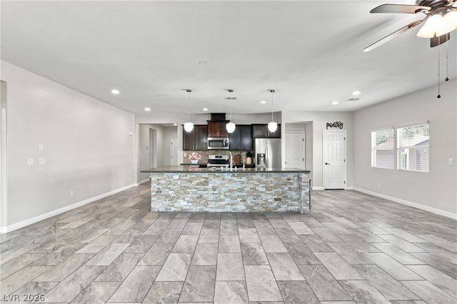2668 Dorshester Heights Court, Las Vegas, NV 89108