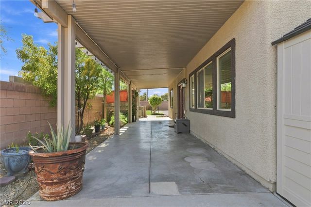 2668 Dorshester Heights Court, Las Vegas, NV 89108