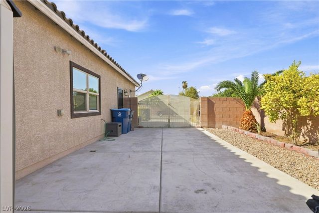 2668 Dorshester Heights Court, Las Vegas, NV 89108