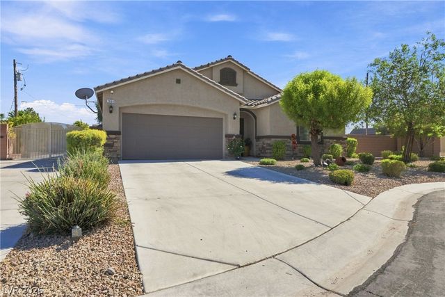 2668 Dorshester Heights Court, Las Vegas, NV 89108