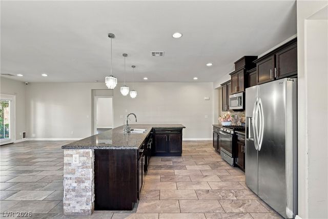 2668 Dorshester Heights Court, Las Vegas, NV 89108