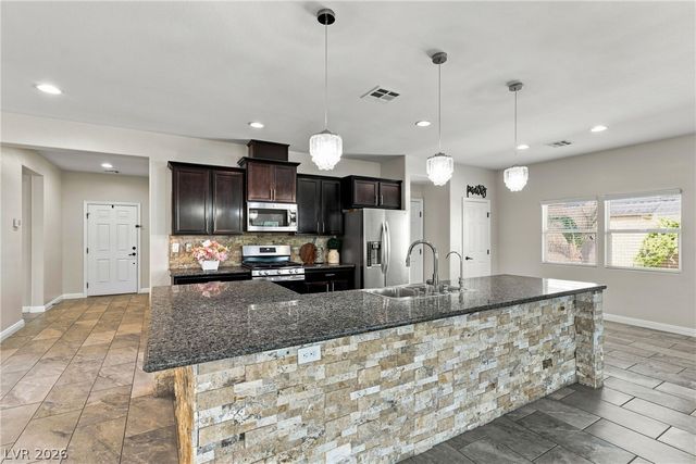 2668 Dorshester Heights Court, Las Vegas, NV 89108