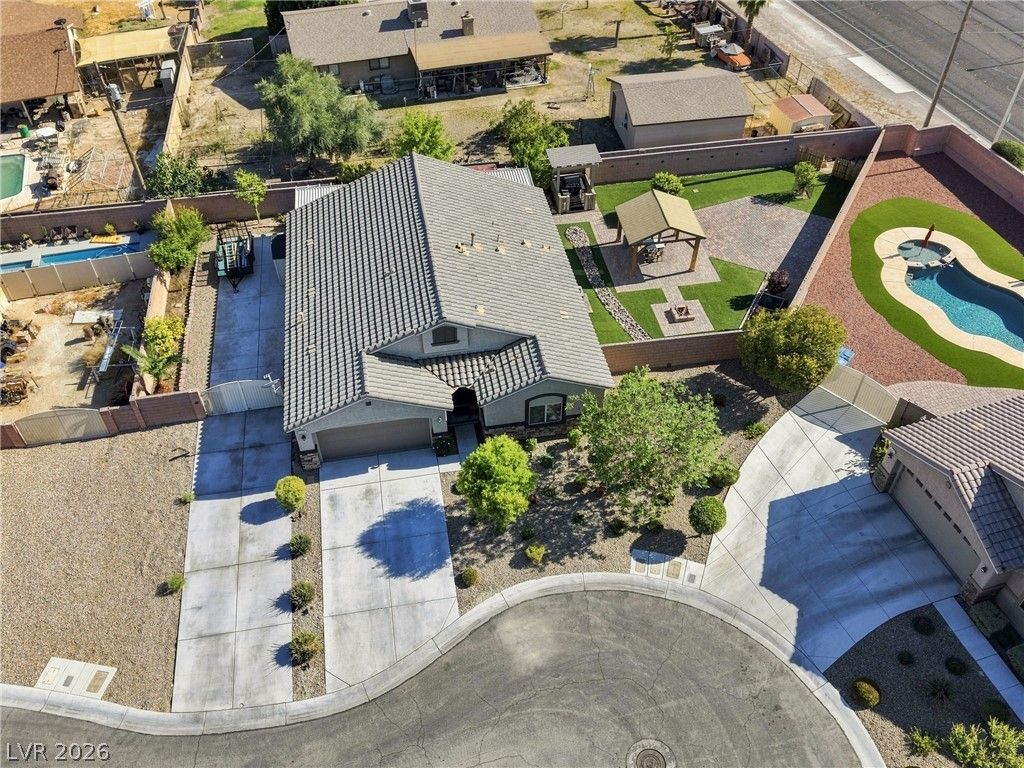 2668 Dorshester Heights Court, Las Vegas, NV 89108 — photo 2