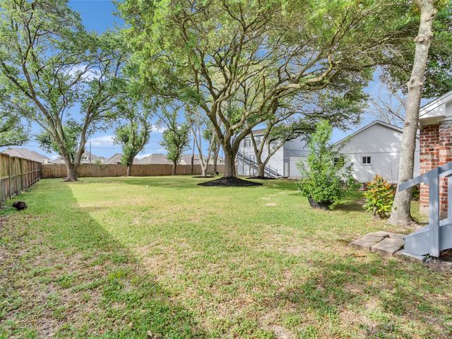 7814 Knob Hill Avenue, Pasadena, TX 77505