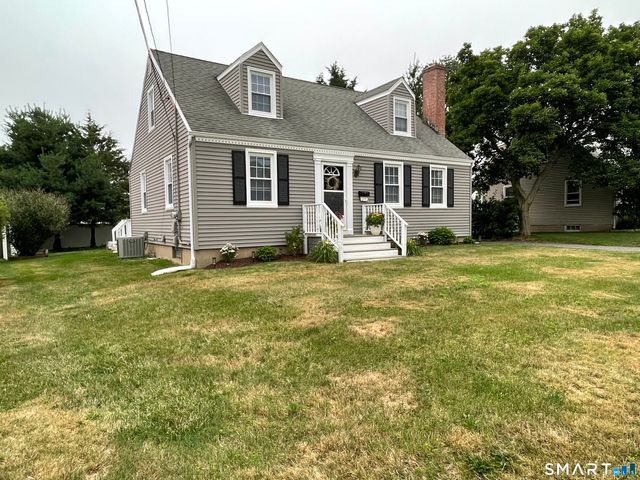 86 Ferndale Avenue, Stratford, CT 06614