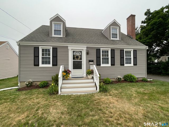 86 Ferndale Avenue, Stratford, CT 06614