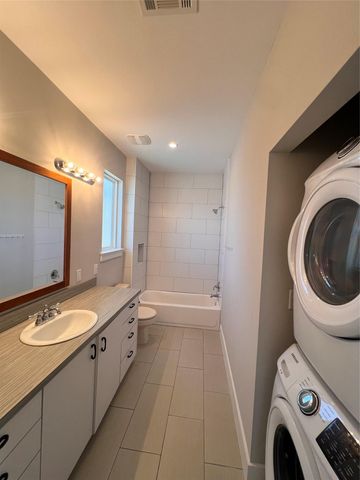 1101 Stobaugh ST B, Austin, TX 78757