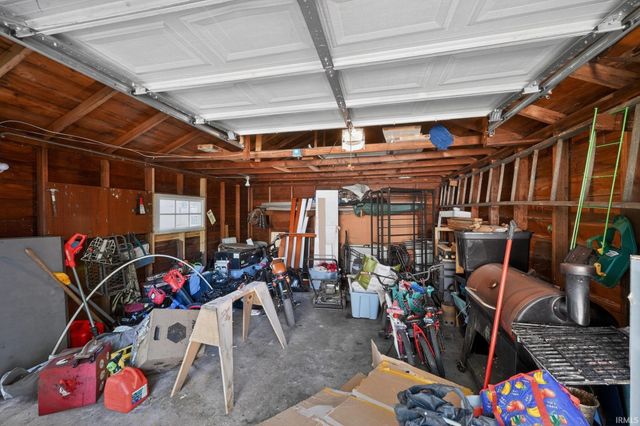 1010 W Lawrence Street, Mishawaka, IN 46545