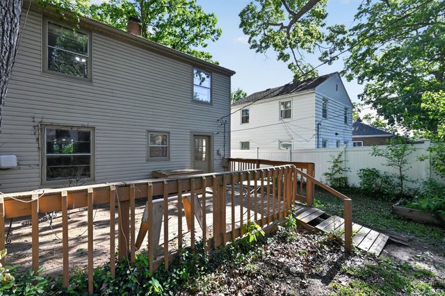 1010 W Lawrence Street, Mishawaka, IN 46545